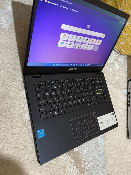 Acer 11gen,Asus сост новый