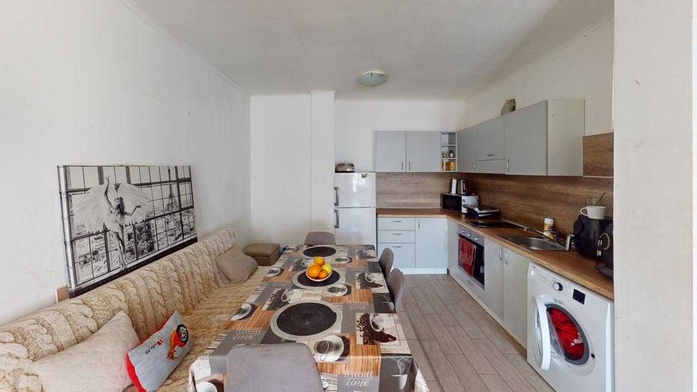 Тристаен в с. Кошарица к-с Бей Вью Вилас