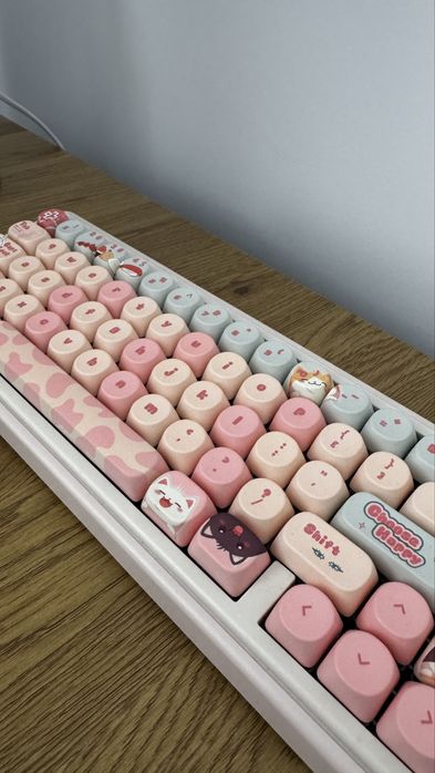 QwertyKey65 Pro Bliss Bluetooth Wireless VIA Hotswap RGB Tastatura Mecanica Gaming