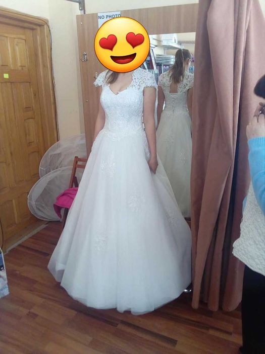 Vand rochie de mireasa