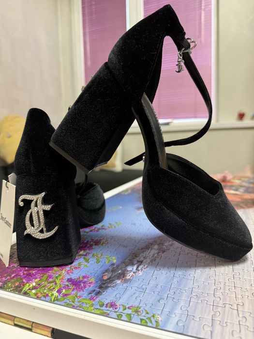 Обувки на ток Juicy Couture