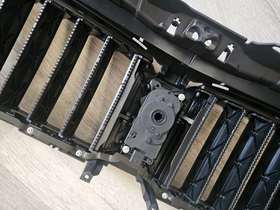 Bmw G30 G31 F90 LCI активна решетка жалузи Бъбреци