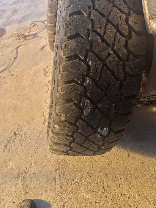 Продат 2 диска с резиной для тоиоты лэнд крузер размер 285/70/17