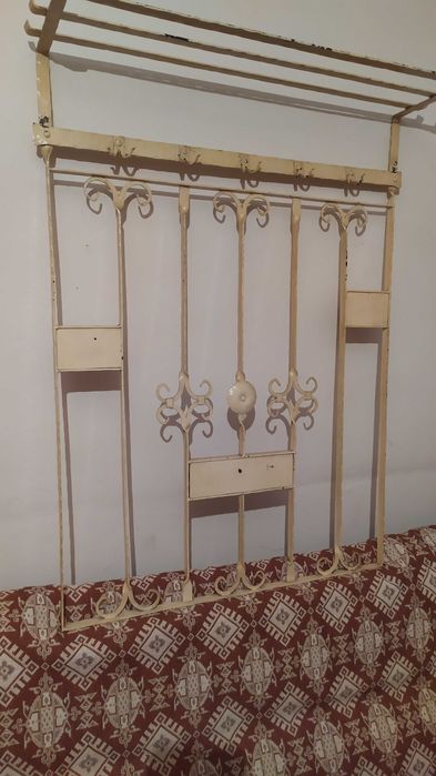 Закачалка за дрехи