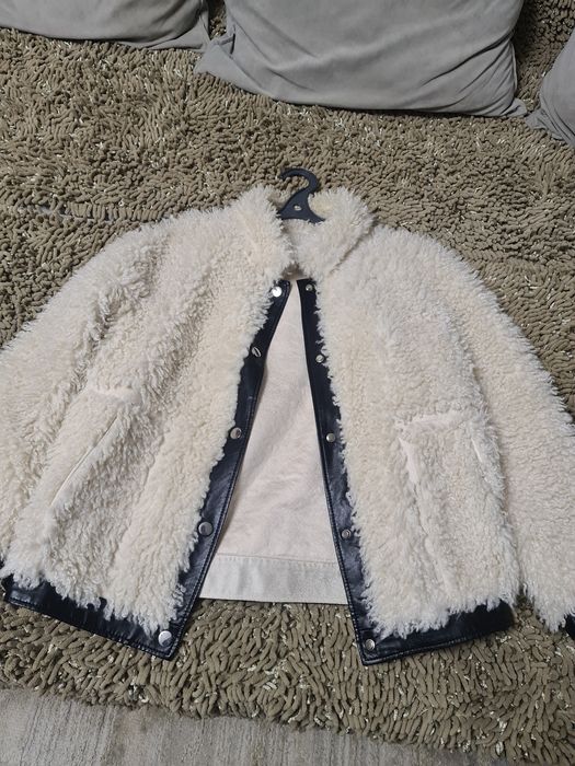 Продам куртку барашек