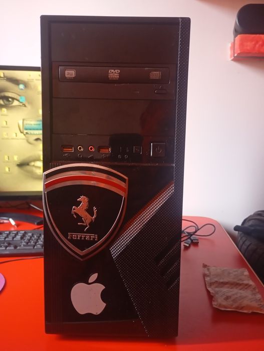 Unitate calculator desktop AMD Athlon pentru piese sau reparat