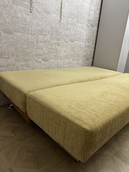 Срочно продам диван.