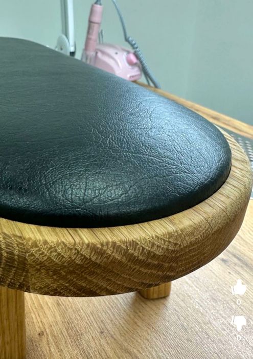 Продам новую подставку для маникюра из натурального дерева