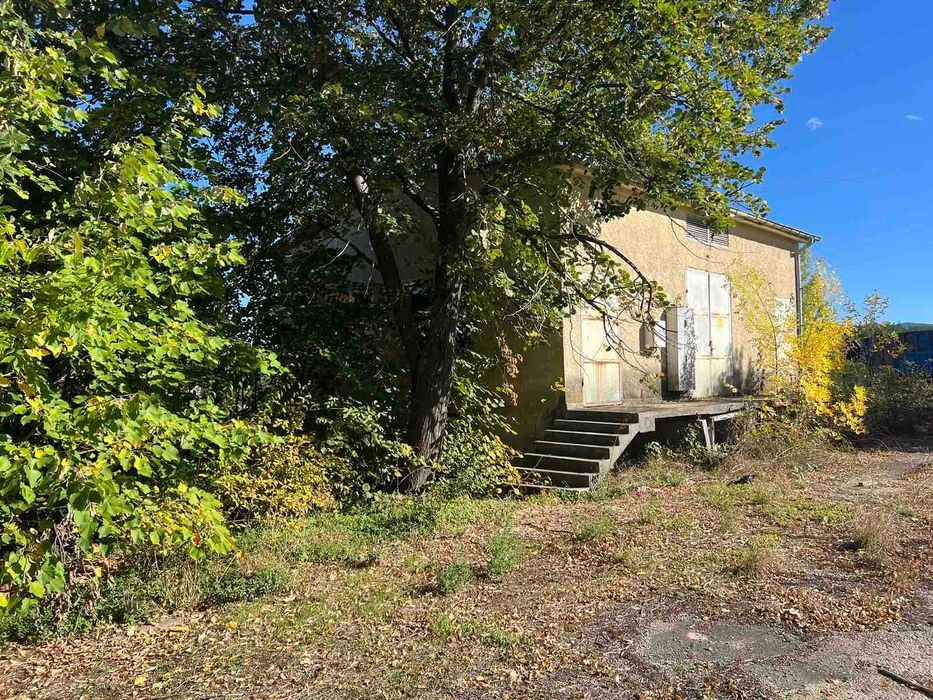 Продава се Промишлена сграда в Казанлък - 16466 кв.м за 93 €/кв.м - Снимка #14