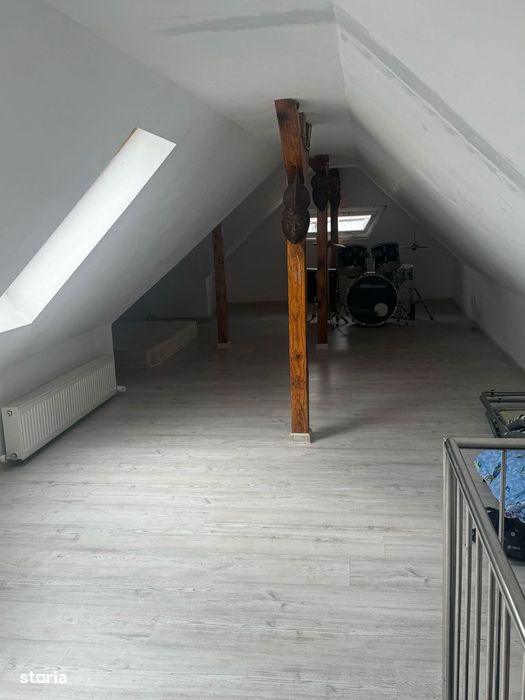 Casa de Vânzare cu lac