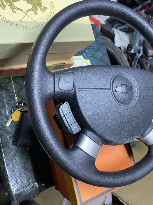 Руль gentra с аирбагом ОБСАЛЮТНО НОВЫЙ
