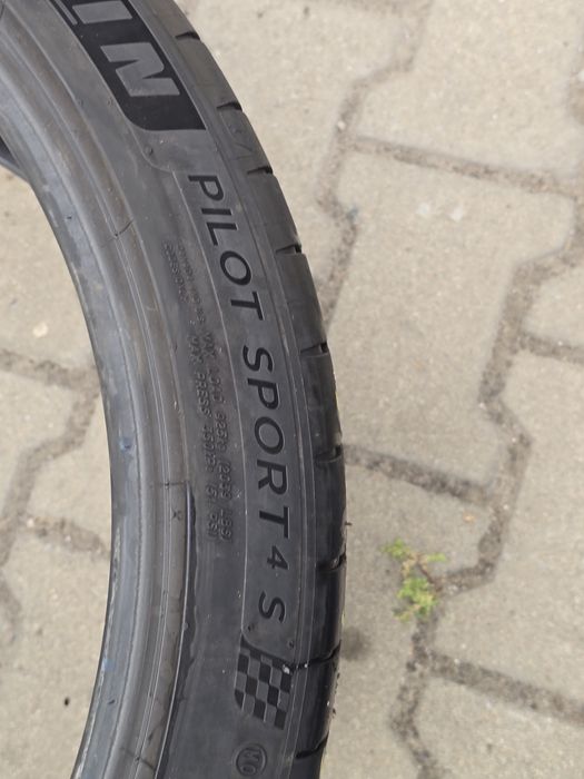 315 30 21 Michelin