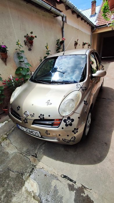 Vând Nissan Micra