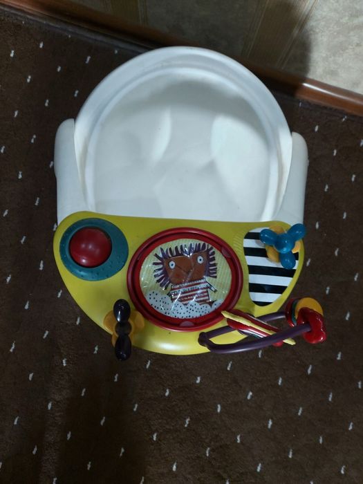 Bolalar uchun utiradigan stul 5 oylikdan 1.5 -2 yoshgacha utirsa buldi