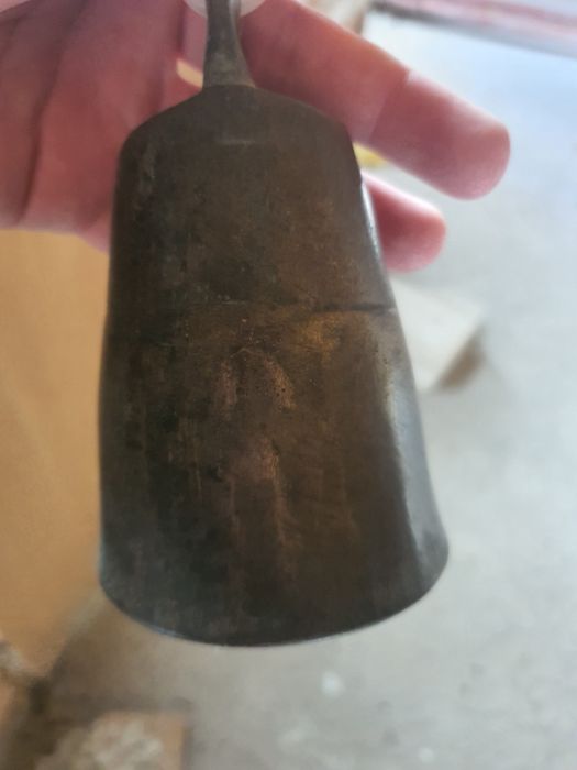 Звънци, чанове номер 7 и 9