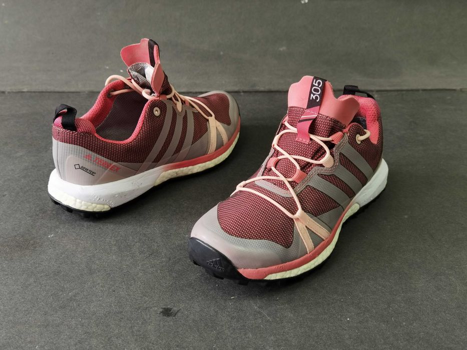 Ghete munte 37 38 adidasi bocanci Adidas Terrex  305 Goretex ca NOI