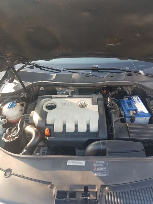 VÂND VW PASSAT, an  2008,