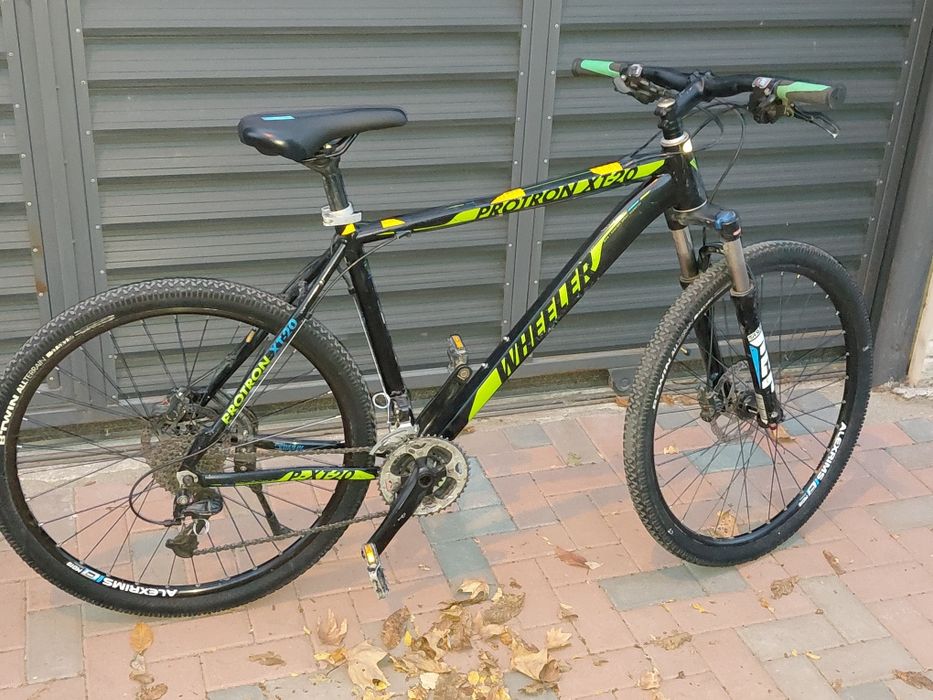 Vând bicicleta MTB .