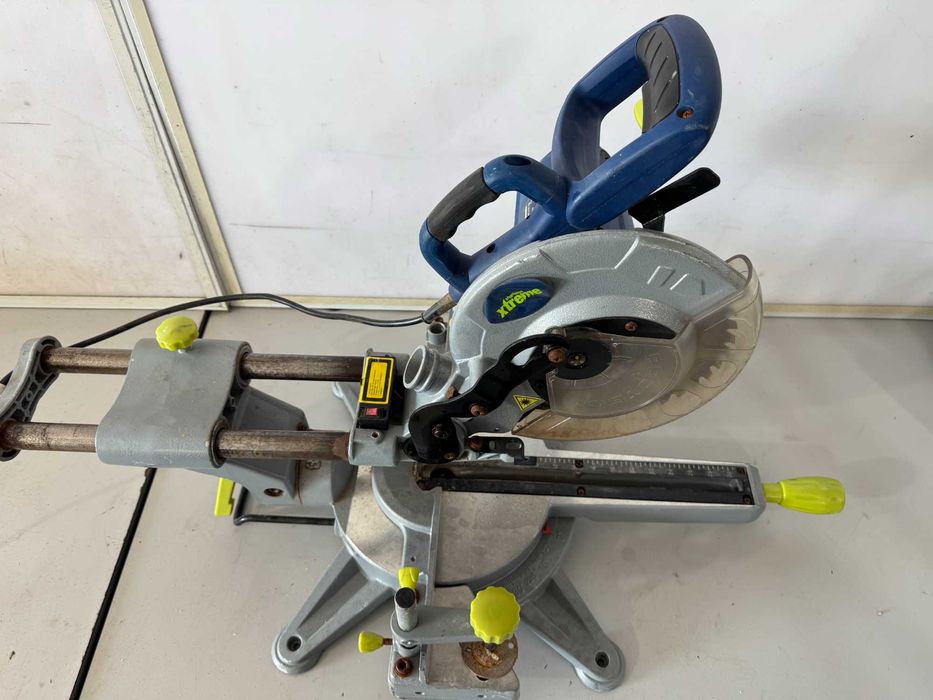 Циркуляр пендула - Extreme 1500 W / 210 mm