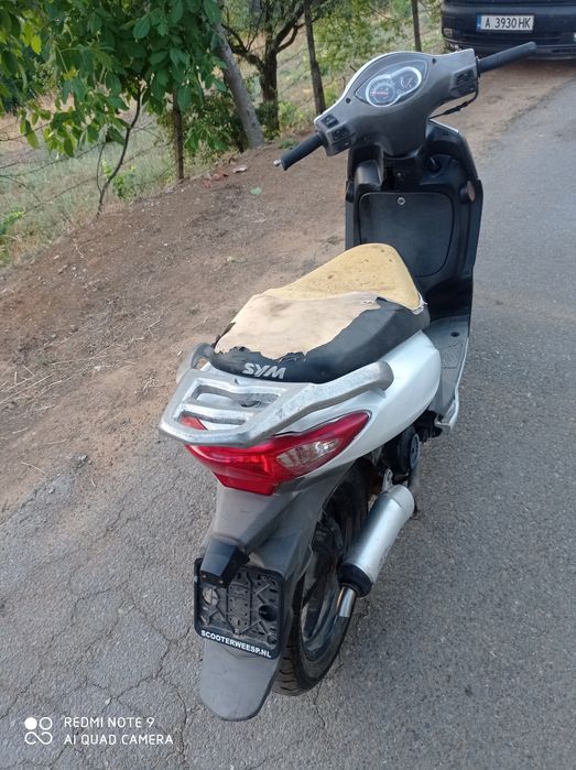Китайски скутер sym