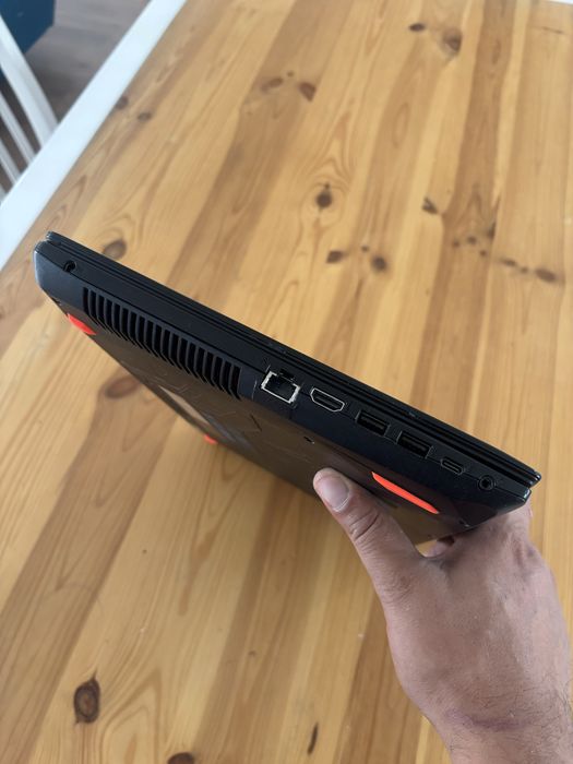 Asus Strix Rog Gaming impecabil.
