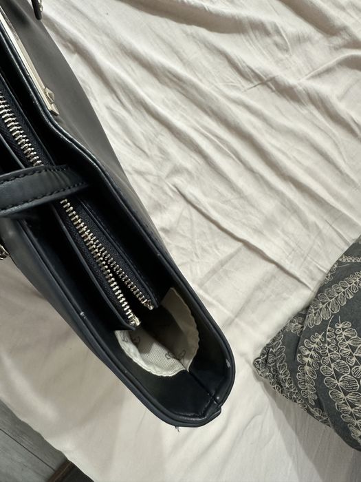Geanta guess neagra