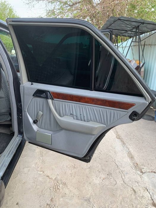 Продам срочно Мерседес чистая ешка