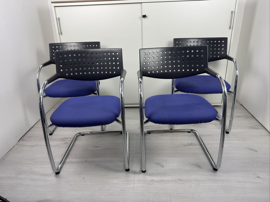 конферентни и посетителски Офис столове  за комфорт и ергономия;