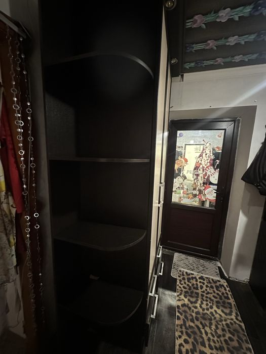 Продается Б.У шкаф.