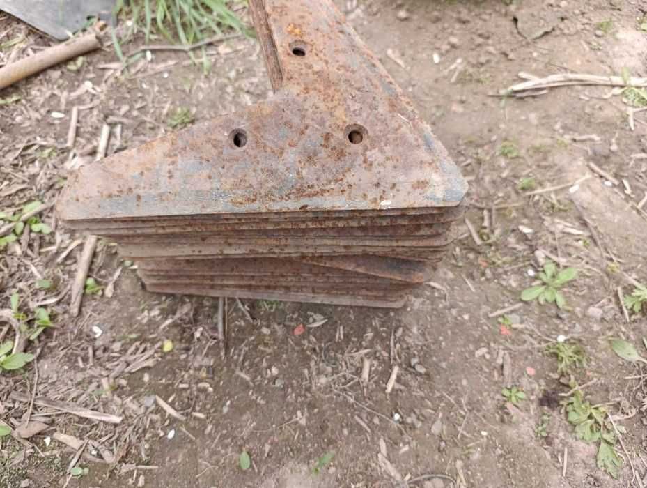 Запчасти на сеялку.