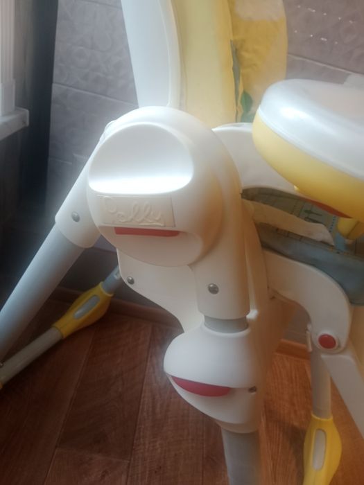 Детский стульчик для кормления