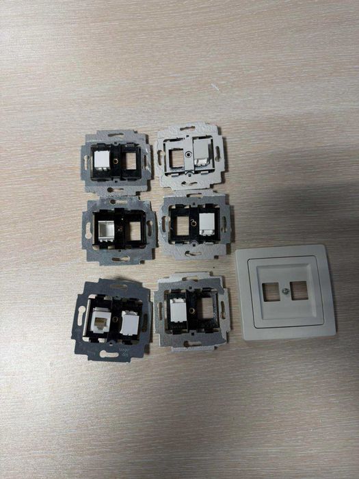 ABB ключове и контакти