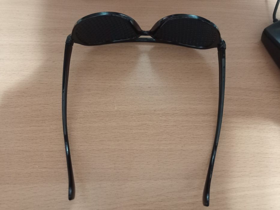 Очки тренажеры для глаз сетчатые