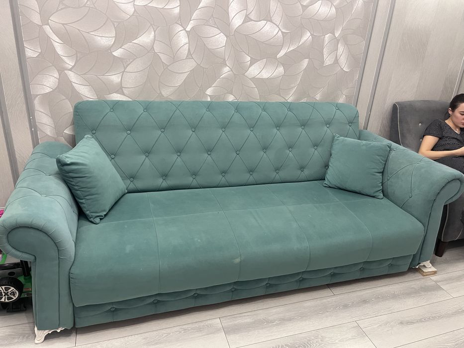 Продам диван вместе с креслом