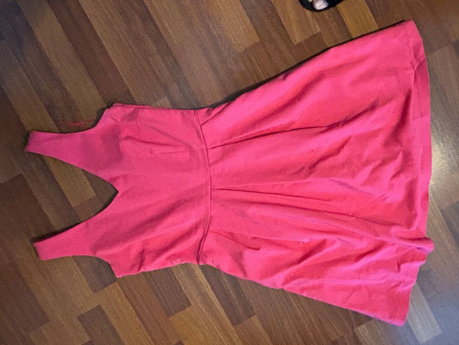 rochie Reserved cu spatele decupat marime 40