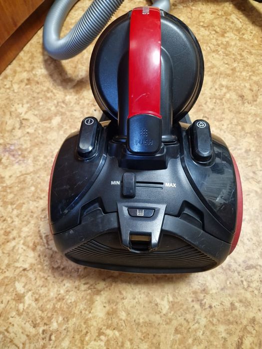 Пылесос SK15K4116VR