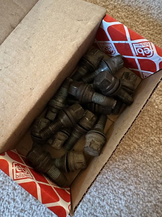 Prezoane originale Dacia Duster 17 mm