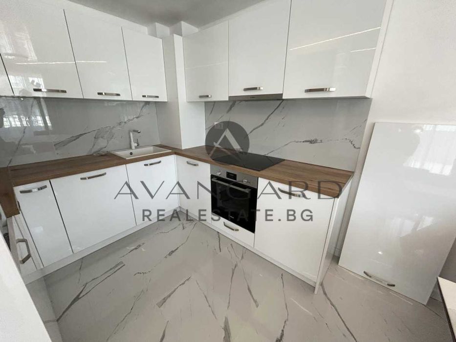 Продава се Тристаен апартамент в Пловдив, Остромила - 299 кв.м за 563 €/кв.м - Снимка #4