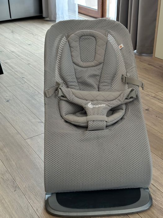 Шезлонг Ergobaby