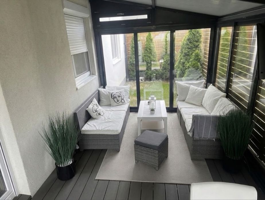 Apartament 3 camere cu curte