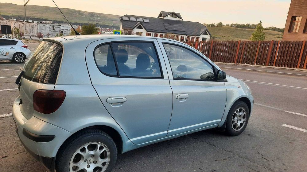 Vând Toyota Yaris Diesel 2004