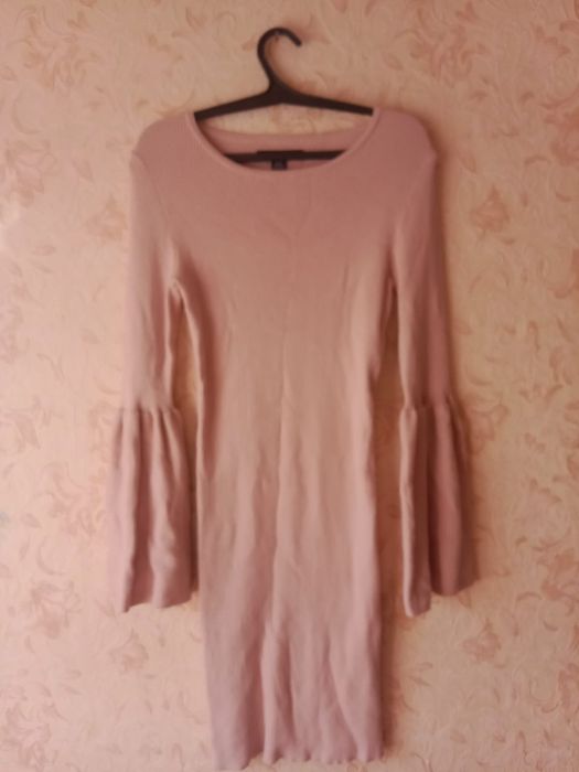 Продаю платье 46 размера