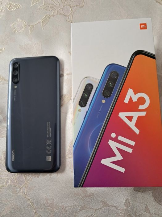 Телефон Xiaomi Mi A3