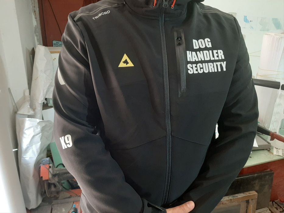 Imprimare DTF personalizare serigrafie DTGtricouri sepc steaguri baner