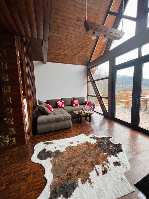 Cabana la poalele munților Retezat la 26 de km de Straja