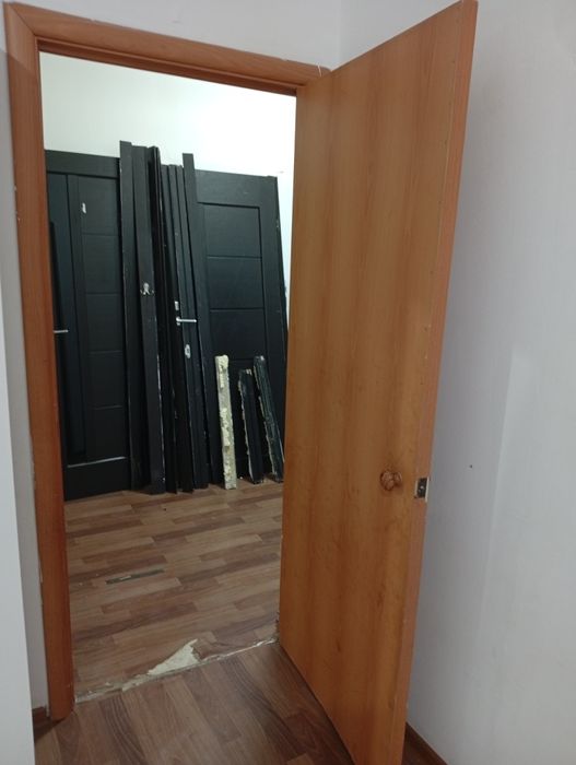 Отдам даром дверь