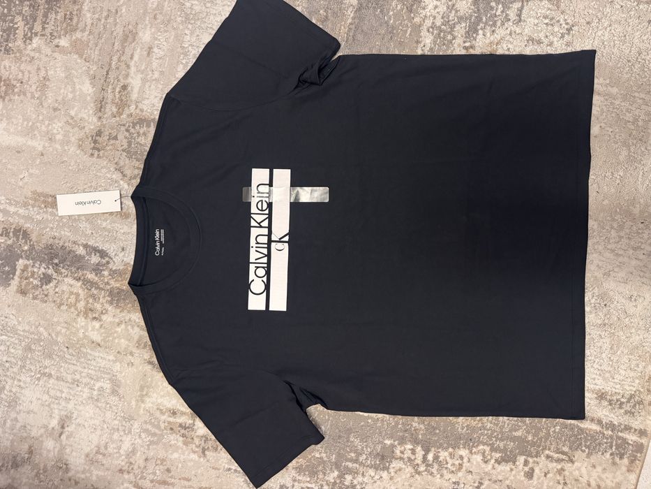 Тениски Calvin Klein внос от Америка!