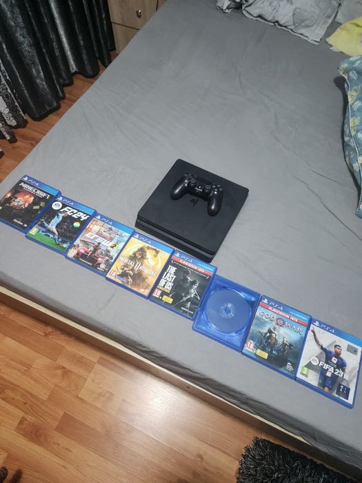 Vând PS4  cu o maneta și jocurile din imagine