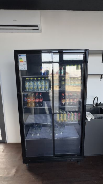 Холодильник витринный, для напитков