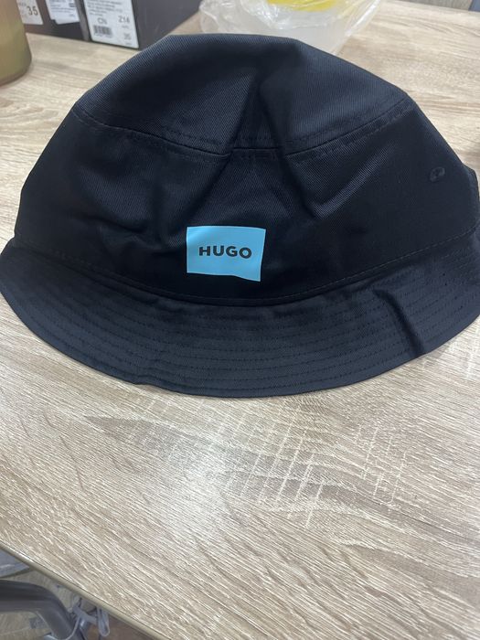 HUGO  лятна шапка